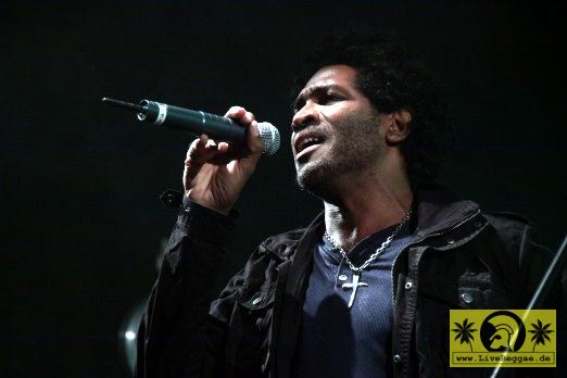 Bryan Art (Jam) with The House Of Riddim Band 17. Reggae Jam Festival - Bersenbrueck 05. August 2011 (11).JPG